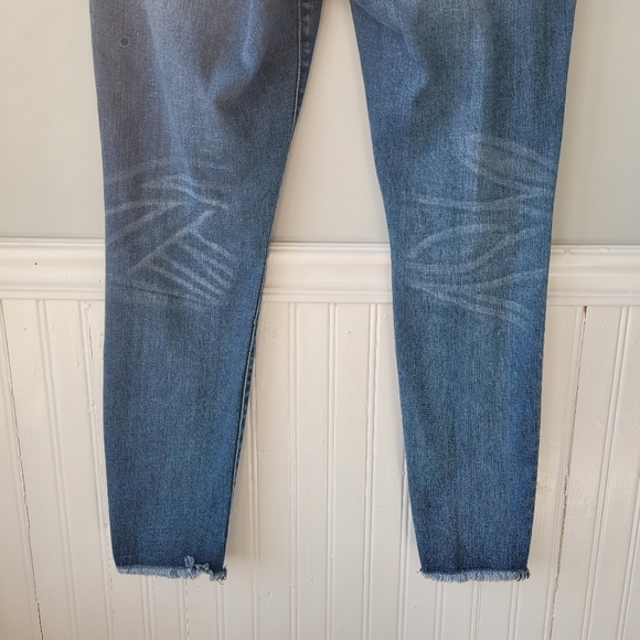 KUT From the Cloth Low Rise Distressed Raw Hem Skinny Jeans Size 12 - Picture 6 of 16